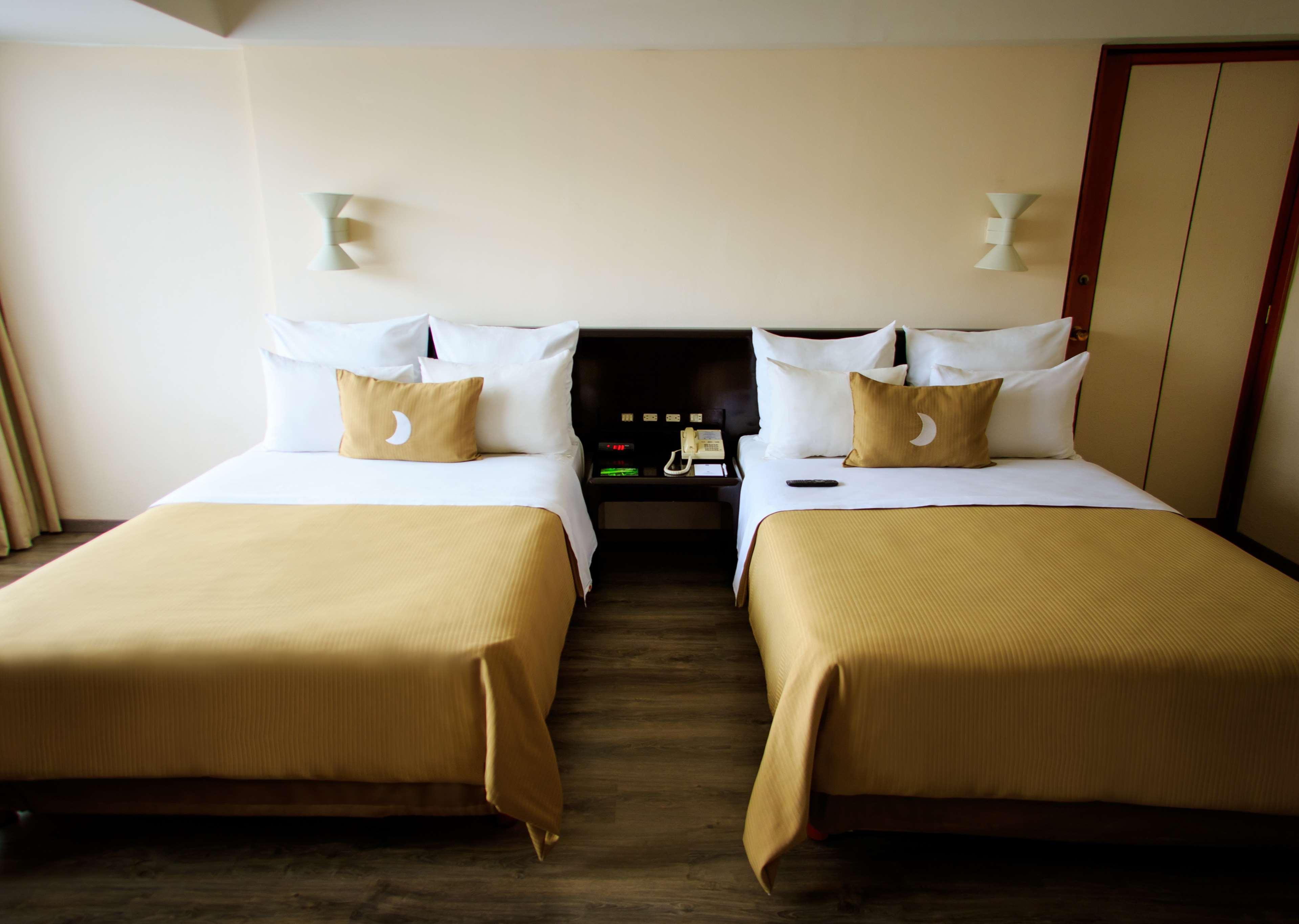 Grand Cantalagua Hotel Morelia, BW Signature Collection Ngoại thất bức ảnh A room at the hotel